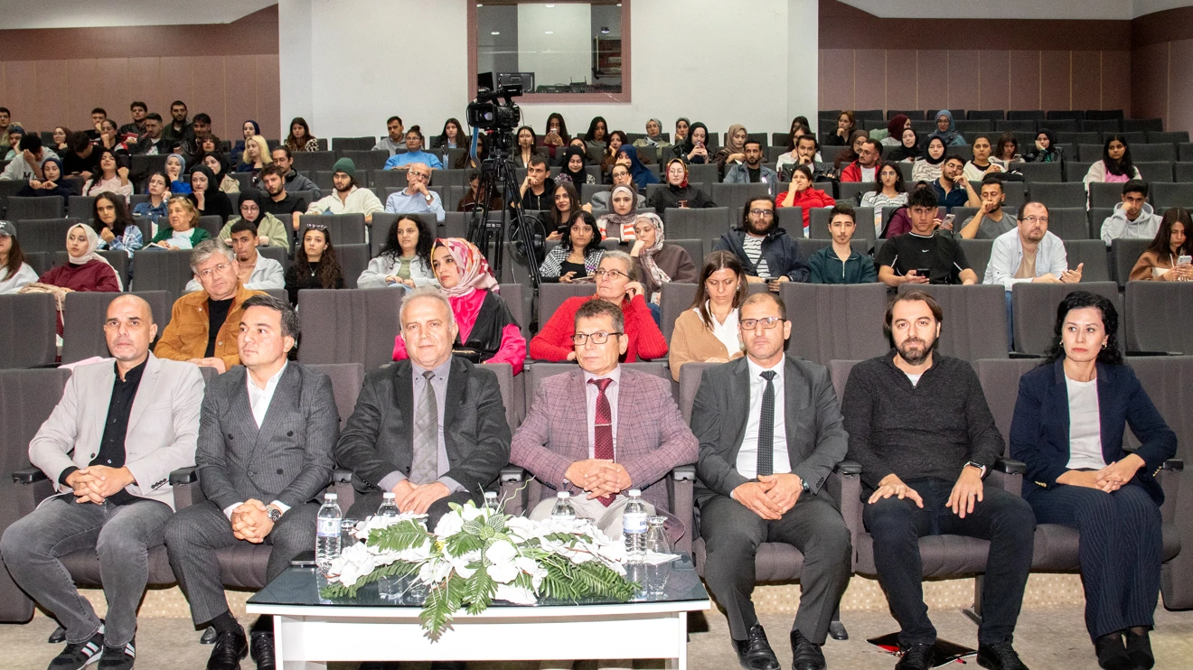 Gazze’deki soykırıma tanıklık eden gazeteciler, öğrencilerle buluştu